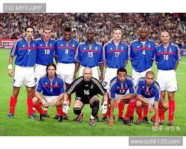 全球足球三大顶级球星排名榜揭晓 谁将登顶世界足坛之巅 全球足球三大顶级球星排名榜揭晓 谁将登顶世界足坛之巅