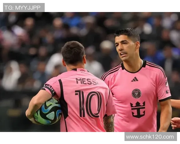 戴头带的足球球星有哪些他们的独特风格和比赛表现分析