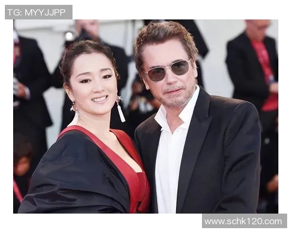 足球球星深陷婚姻危机 被妻子背叛出轨丑闻曝光引发广泛关注 足球球星深陷婚姻危机 被妻子背叛出轨丑闻曝光引发广泛关注